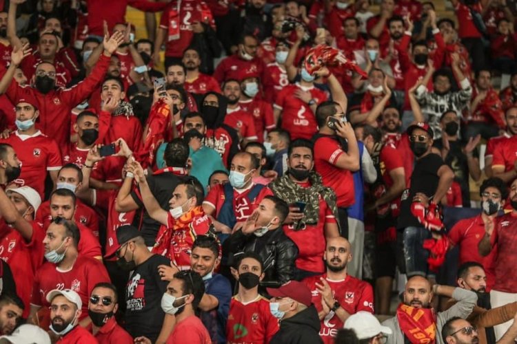 الأمن: السماح بدخول وجبات للمشجعين قبل المغرب بمباراة الأهلي والهلال  