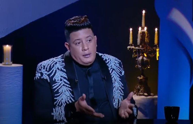 حمو بيكا: «شغلي أغني في الكباريهات.. وده مش حاجة حرام» (فيديو)