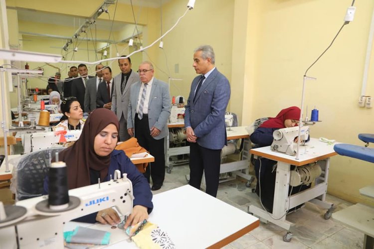 وزير القوى العاملة يتفقد مركز تدريب مهني «شهداء الكتيبة 103 صاعقة» بالشرابية