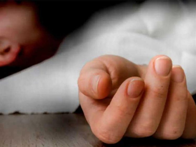 سيدة تنهي حياتها بـ«صبغة شعر» في قنا