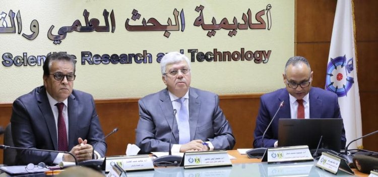 وزير التعليم العالي يرأس الاجتماع الثالث لمجلس إدارة المشروع القومي للجينوم المصري