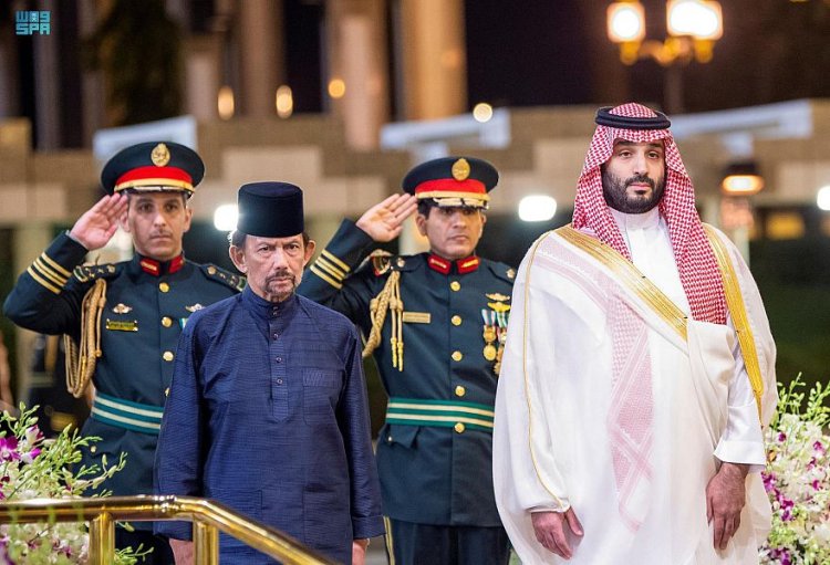 ولي عهد السعودية يستقبل سلطان بروناي دار السلام