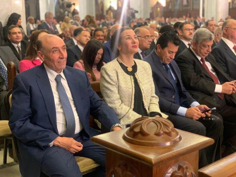 وزيرة البيئة تهنئ البابا تواضروس الثاني وتشارك الأخوة الأقباط احتفالات عيد القيامة