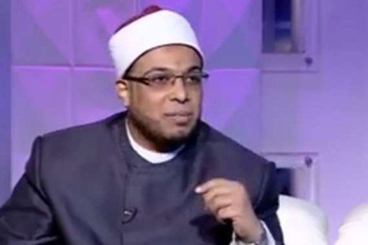 الشيخ محمد أبو بكر: يجب اللجوء للقضاء والحجر على الأب في هذه الحالة