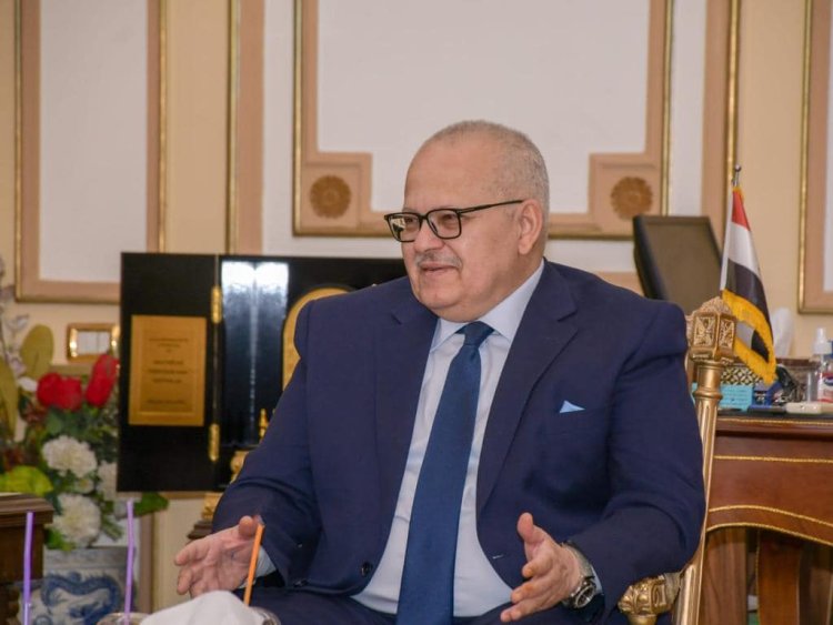 «الخشت» يعقد اجتماعات مكثفة لمتابعة تنفيذ مشروع جامعة القاهرة الدولية