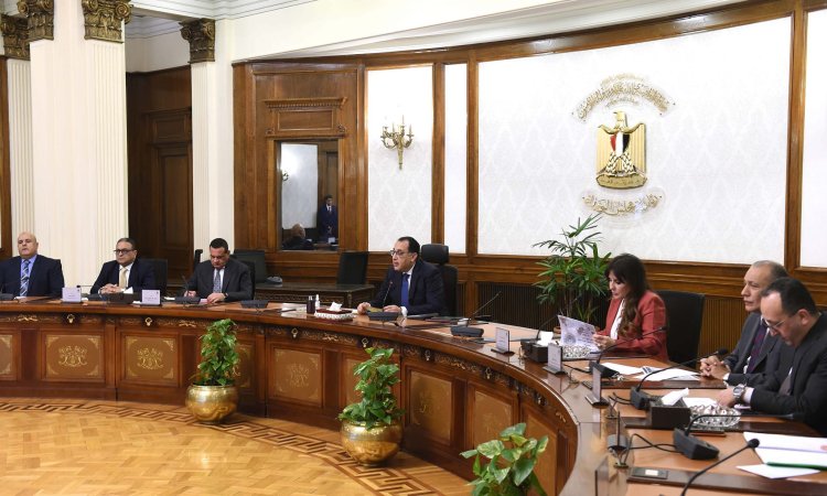 رئيس الوزراء يوجه بتفعيل غرف الطوارئ والأزمات خلال إجازة عيد الفطر المبارك