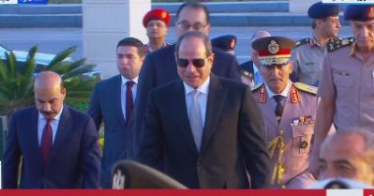 شاهد.. لحظة وصول الرئيس السيسى لأداء صلاة العيد فى مسجد المشير طنطاوى