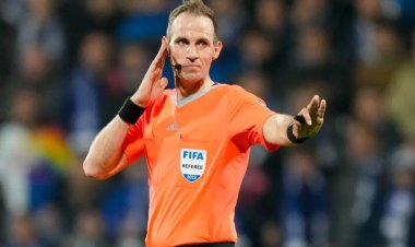 بسبب ركلة جزاء.. حكم مباراة دورتموند وبوخوم يتعرض للتهديد