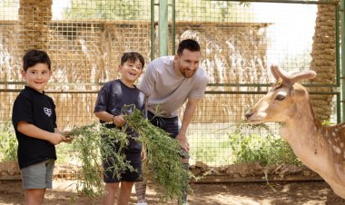 ميسي مع أسرته في السعودية.. هل اقترب حسم انتقاله للهلال؟