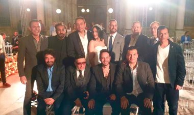 بالصور.. مصطفى قمر وهشام عباس ومحيي في عقد قران ابنة علاء عبد الخالق