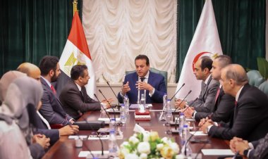 وزير الصحة يستقبل وفدًا من المجلس العماني للاختصاصات الطبية