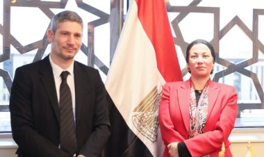 وزيرة البيئة تبحث مع تحالف المساهمين اليوناني المصري مشروع إدارة مخلفات السفن بقناة السويس