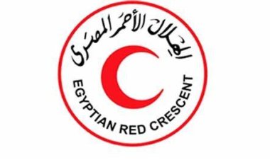 الهلال الأحمر المصري على الحدود.. ماذا قدم للعائدين من السودان؟