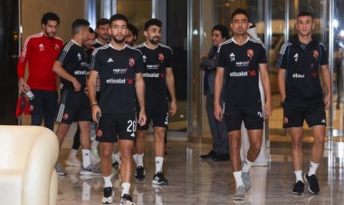 كولر يحاضر لاعبي الأهلي بالفيديو قبل خوض المران الرئيسي