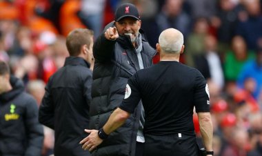 كلوب يطالب بالسماح للمدربين بالاعتراض على قرارات الحكام