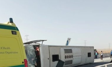 إصابة 39 سوداني في حادث انقلاب أتوبيس بالطريق الصحراوى