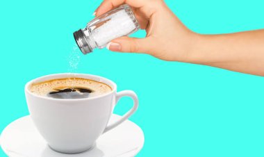 عادة جديدة للقهوة تثير جدلًا بمواقع التواصل الاجتماعي