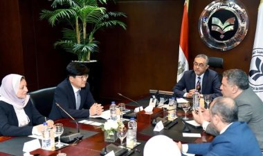 رئيس هيئة الاستثمار يبحث مع رئيس «سامسونج» خطط الشركة التوسعية بالسوق المصري