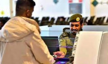 جوازات مطار الملك عبدالعزيز الدولي تواصل جهودها في خدمة المعتمرين المغادرين إلى السودان