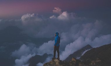 سقط من أعالي  الجبال ..  قصة وفاة أشهر مصور للمرتفعات في السعودية