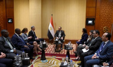 رئيس الوزراء يجتمع مع نائب رئيس البنك الدولي لمنطقة الشرق الأوسط وشمال أفريقيا