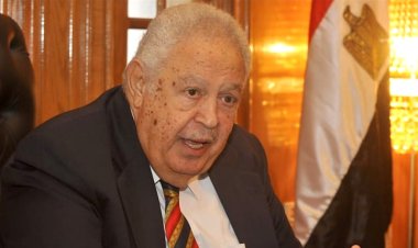 تضم أكثر من٣٠٠ ألف كتاب.. مصير مكتبة نقيب المحامين السابق رجائي عطية بعد رحيله؟