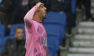 بخماسية أمام برايتون .. إيفرتون يتمسك بالبقاء في الدوري الممتاز