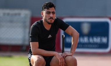 أكرم توفيق يبدأ مرحلة جديدة من التأهيل.. وطبيب الأهلي يكشف موعد عودته