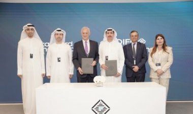 مذكرة تفاهم بين ملتقى الاستثمار والجامعة الأمريكية في الإمارات