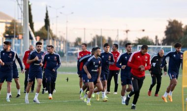 الأهلي يختتم تدريباته استعدادًا لمواجهة الترجي التونسي