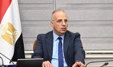 هاني سويلم يتابع أعمال تطوير منظومة الري والصرف بواحة سيوة