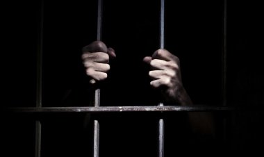 المشدد لمهندس استخرج شهادة وفاة لنفسه للهروب من أحكام جنائية