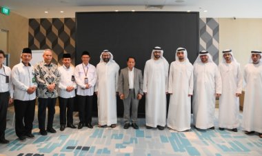 المجلس التوجيهي بجامع الشيخ زايد في سولو بإندونيسيا يعقد اجتماعه الأول