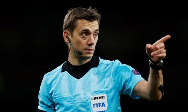 صافرة فرنسية لإدارة مباراة إنتر ميلان وميلان بدوري أبطال أوروبا