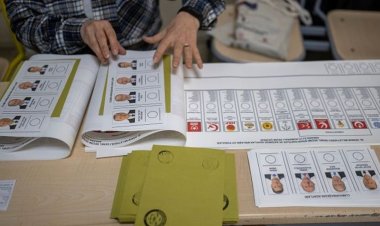 «الانتخابات التركية».. أردوغان يتراجع بنسبة 49.94% على منافسه أوغلو الذى حصل على 44.30%  