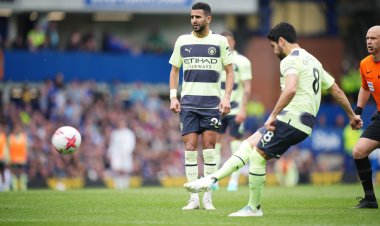 مانشستر سيتي يتجاوز إيفرتون ويقترب خطوة إضافية من الفوز باللقب