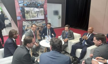 وزير النقل يبحث مع تالجو الإسبانية والستوم الفرنسية تدشين مصنعين لإنشاء القطارات