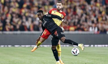 مهاجم آرسنال يختار الولايات المتحدة على حساب إنجلترا