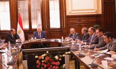 وزير الزراعة يتابع حصاد القمح  ويوجه بتشجيع المزارعين على توريد المحصول
