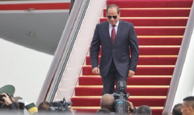عاجل.. الرئيس السيسي يعود إلى أرض الوطن بعد مشاركته في القمة العربية بجدة