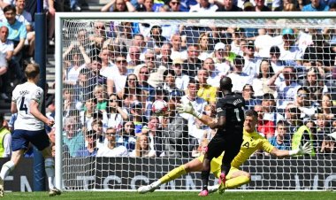 برينتفورد يزيد من متاعب توتنهام