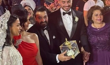 زوجة حميد الشاعري تُثير ضجة في حفل زفاف ابنتها.. اعرف الحكاية