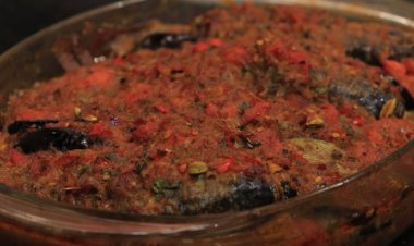 تعرّفي على طريقة عمل سمك القرموط بالصلصة