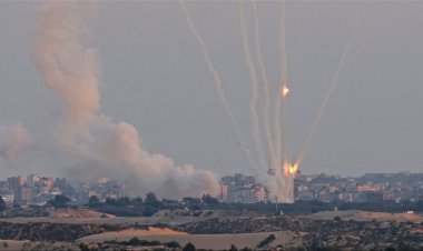 زوارق إسرائيلية تهاجم مراكب الصيادين الفلسطينيين في بحر غزة وخان يونس ورفح