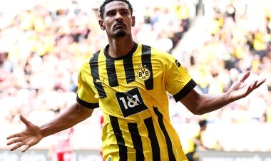 قبل الجولة الأخيرة.. دورتموند يفوز على أوجسبورج ويتصدر الدوري الألماني