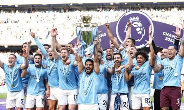 منصور بن زايد يوجه رسالة للاعبي مانشستر سيتي بعد التتويج بالدوري