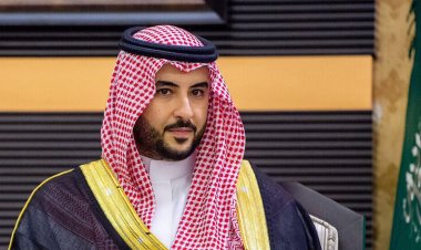 وزير الدفاع السعودي يغرد برسالة تشجيعية لرائدي الفضاء علي القرني وريانة برناوي