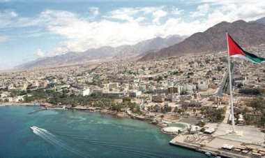 الأردن.. إنقاذ 26 سائحًا فرنسيًا من الغرق في العقبة