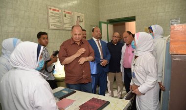 محافظ أسيوط يتفقد مستشفى صدفا المركزي للتأكد من توافر الأطقم الطبية والأدوية