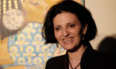 الفنانة المصرية الروسية جالا عبد الفتاح  تفتتح معرضها بموسكو